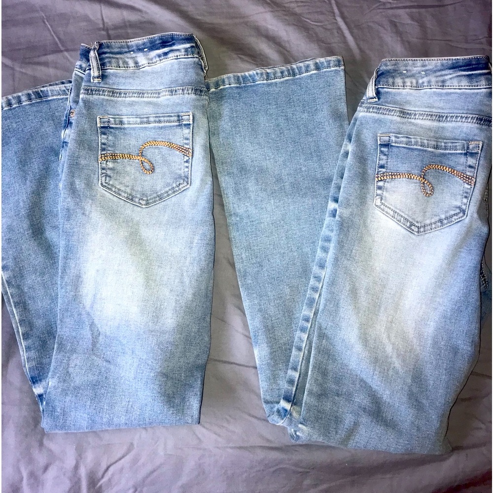 Justice Jeans - Mid-rise Bootcut stretch Jeans - Girls - Size 12. Light wash.